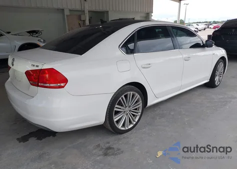 2014 Volkswagen Passat 1.8T Sport from USA, damaged, VIN 1VWBT7A38EC078773